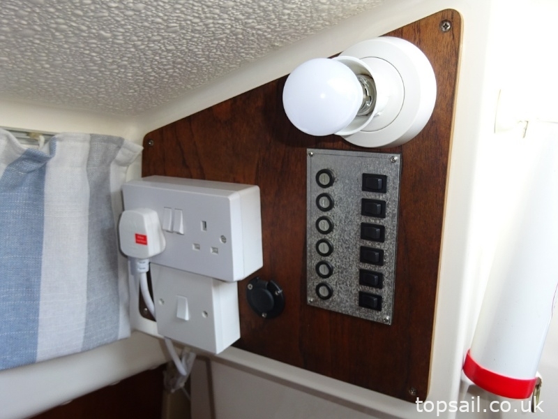 1988 Pegasus 700 (Shallow Fin Keel)