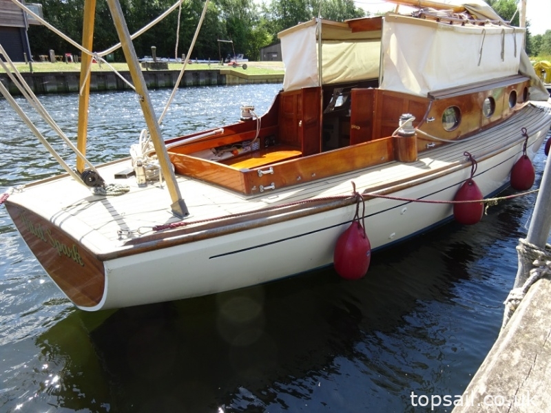1995 Easticks 28 River Cruiser