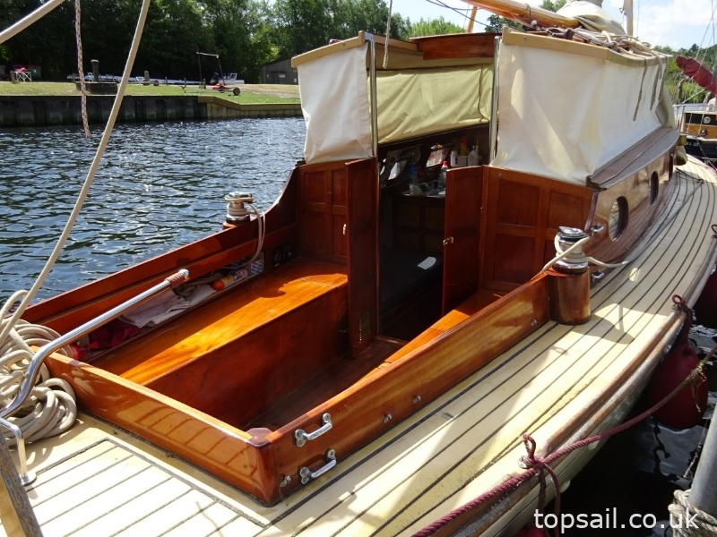 1995 Easticks 28 River Cruiser
