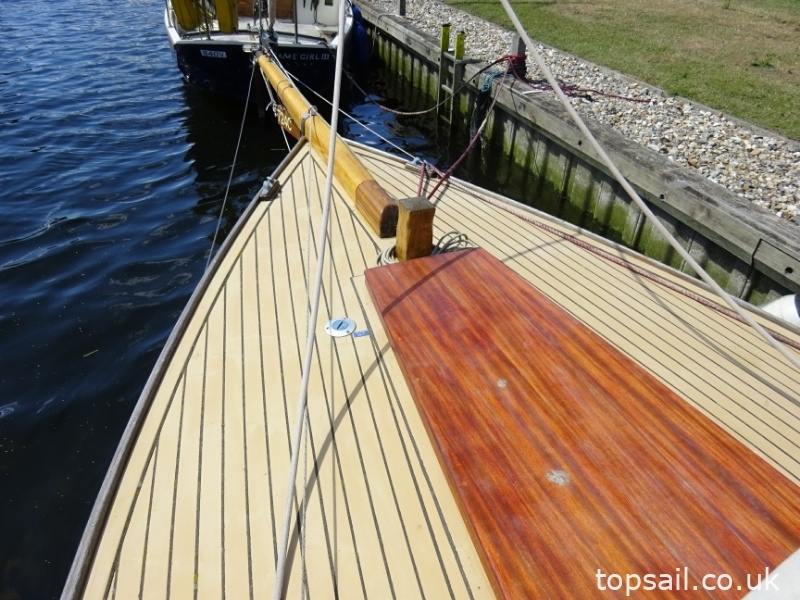 1995 Easticks 28 River Cruiser