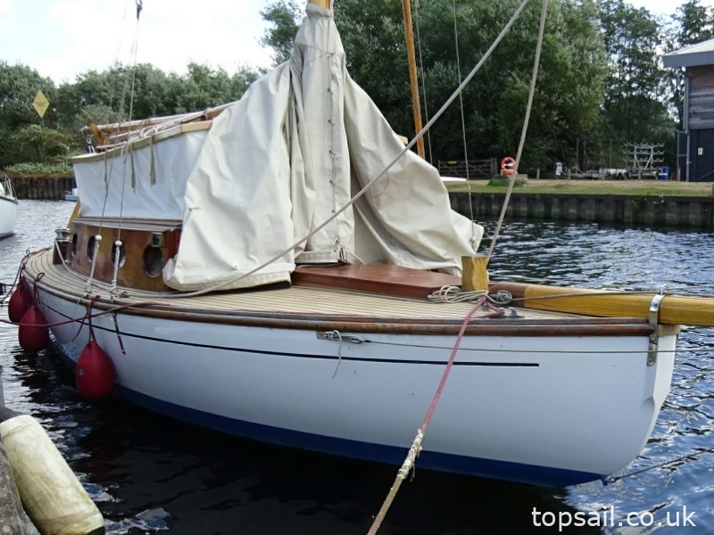 1995 Easticks 28 River Cruiser