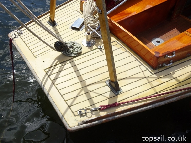 1995 Easticks 28 River Cruiser