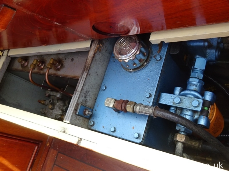 1995 Easticks 28 River Cruiser