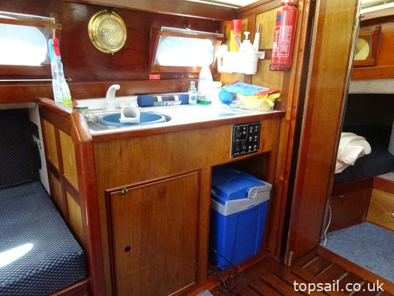 1995 Easticks 28 River Cruiser
