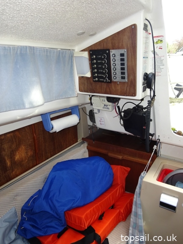 1987 Pegasus 700 (Shallow Fin Keel)
