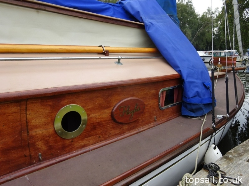 1930 Powles 32 River Cruiser Class