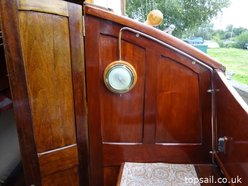 1930 Powles 32 River Cruiser Class