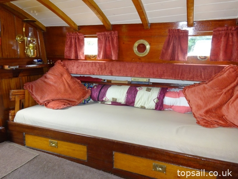 1930 Powles 32 River Cruiser Class