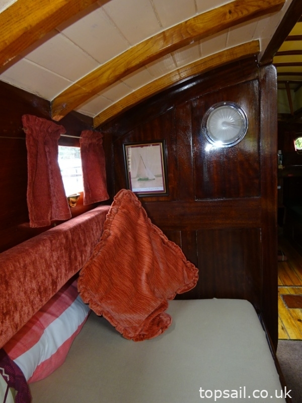1930 Powles 32 River Cruiser Class