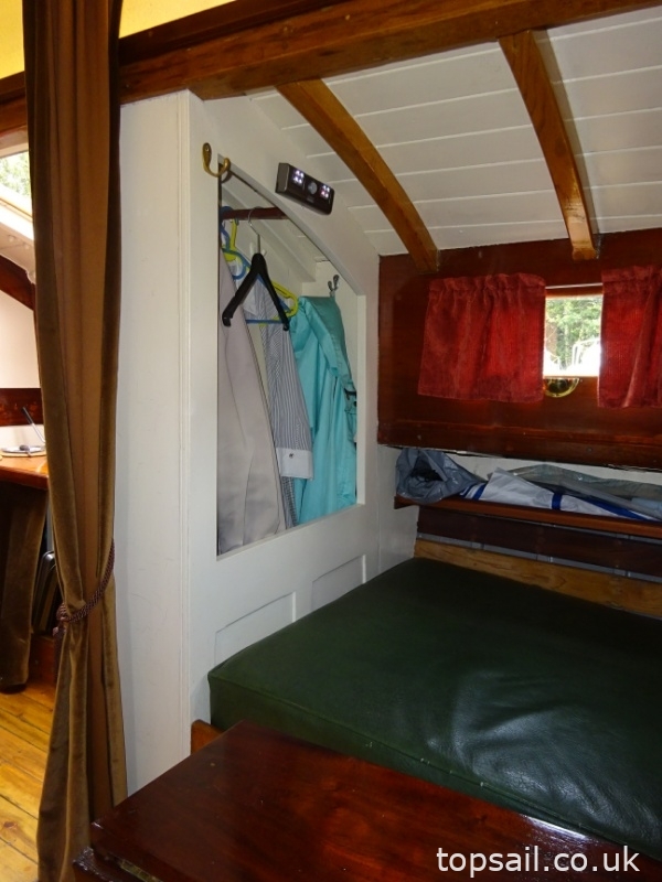 1930 Powles 32 River Cruiser Class