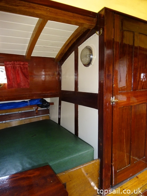 1930 Powles 32 River Cruiser Class