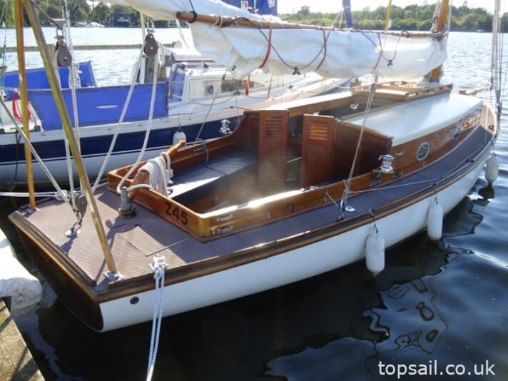 1982 River Cruiser Class Yacht (GRP Farrington 25 hull)