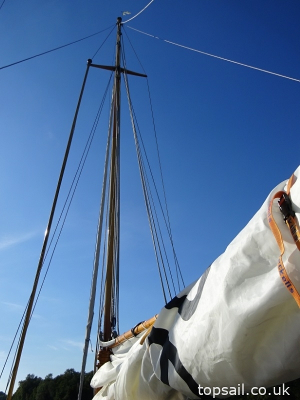 1982 River Cruiser Class Yacht (GRP Farrington 25 hull)