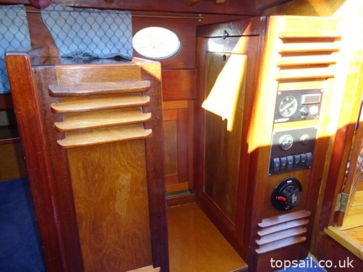 1982 River Cruiser Class Yacht (GRP Farrington 25 hull)