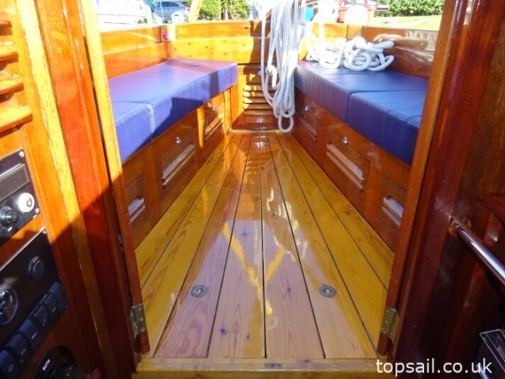 1982 River Cruiser Class Yacht (GRP Farrington 25 hull)