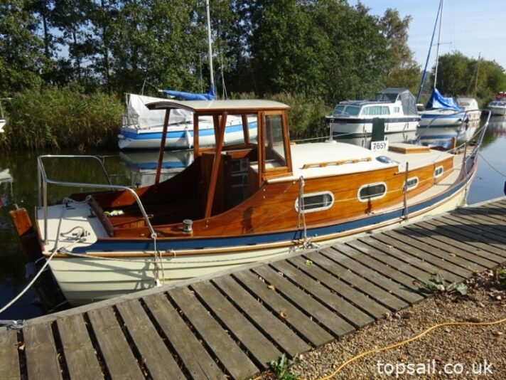 1990 Finesse 24 Motor Cruiser