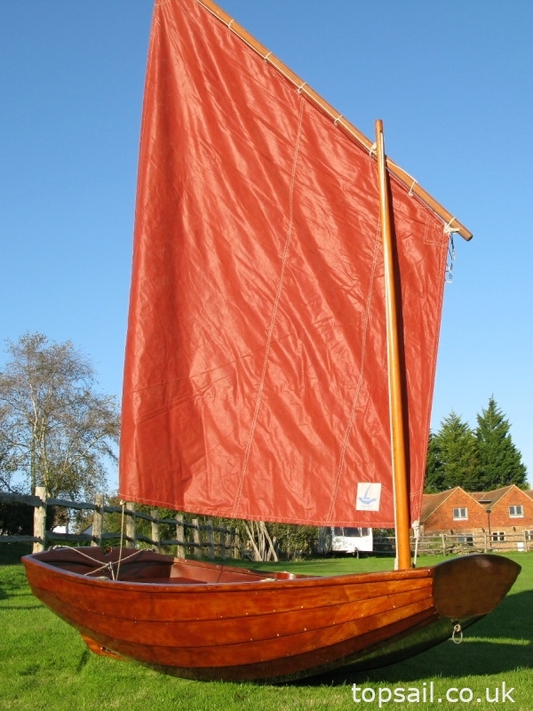 Clinker Lug Sail Dinghy