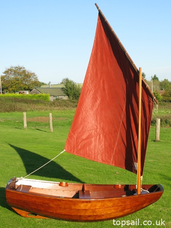 Clinker Lug Sail Dinghy