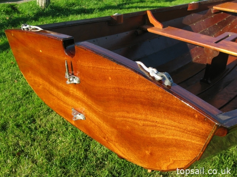 Clinker Lug Sail Dinghy