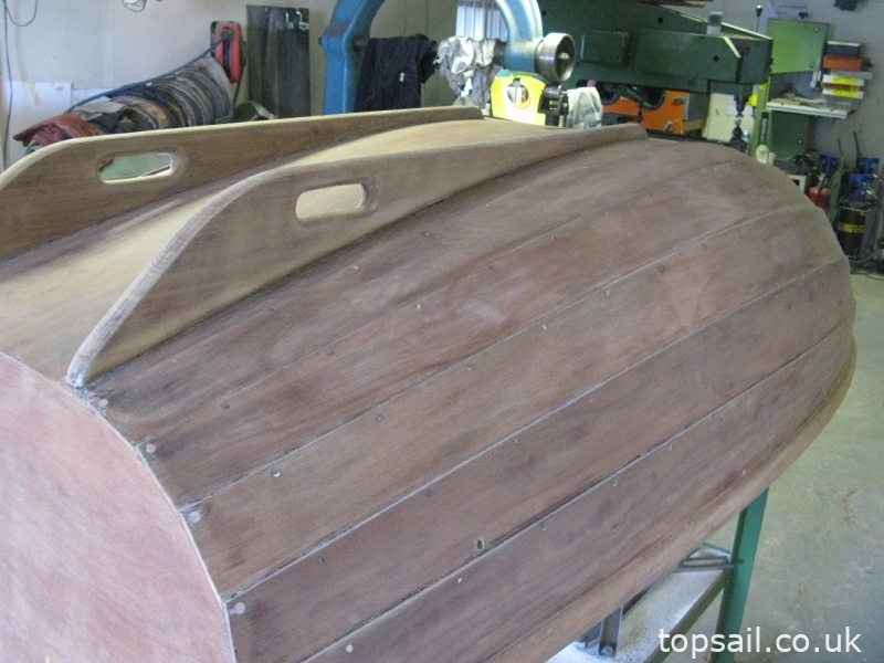 Clinker Lug Sail Dinghy