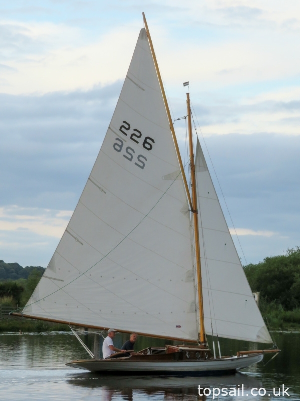 Counter Stern River Cruiser Class Yacht