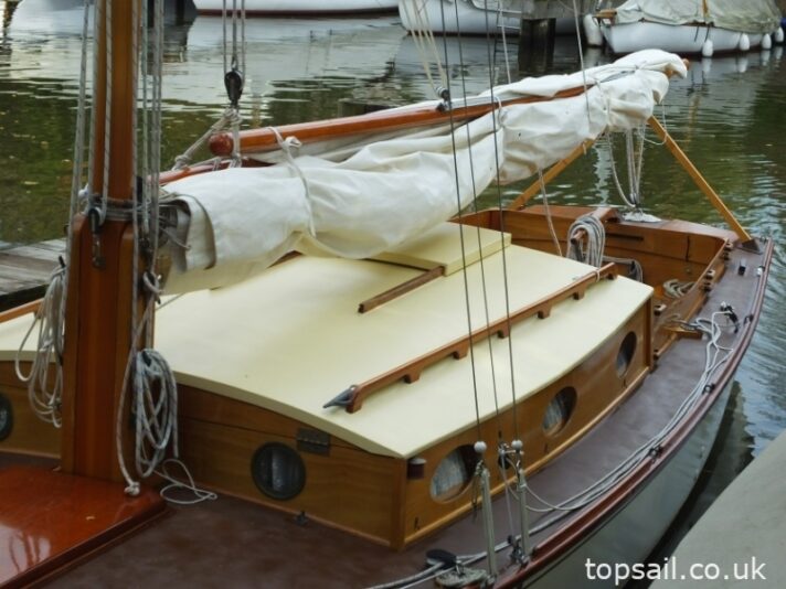 2004 Unique River Cruiser Class Sailing Cruiser