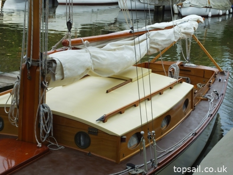 2004 Unique River Cruiser Class Sailing Cruiser