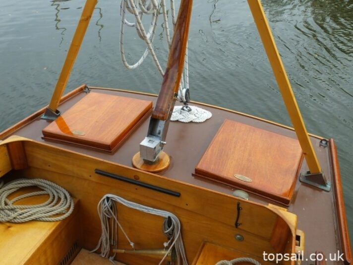 2004 Unique River Cruiser Class Sailing Cruiser