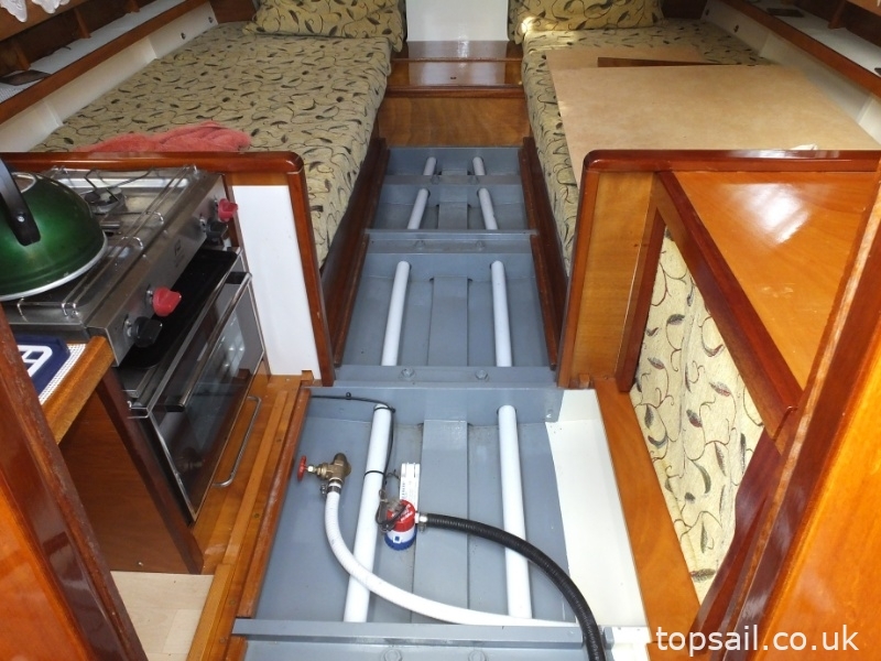 2004 Unique River Cruiser Class Sailing Cruiser