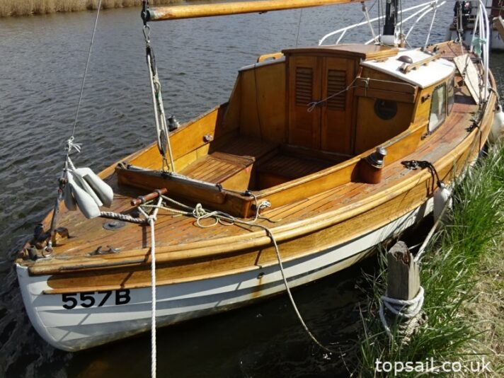 1957 Easticks Stock 21 Sailing Cruiser