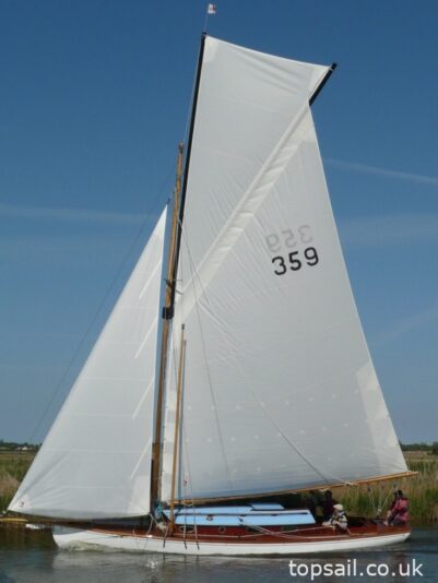 2000 Broads River Cruiser "Rebecca" #359