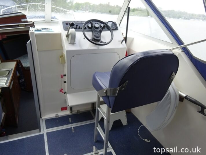 Classic 27 Aft Cockpit Motor Cruiser