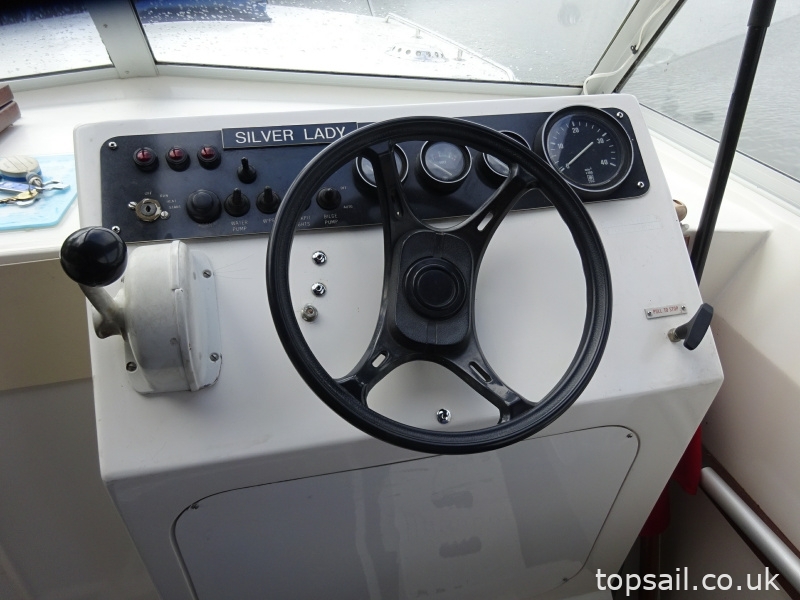 Classic 27 Aft Cockpit Motor Cruiser