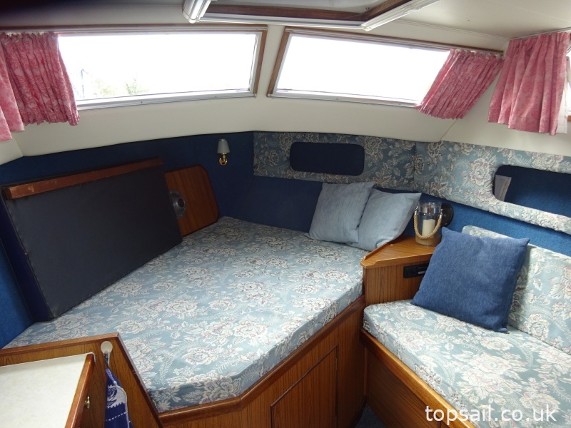 Classic 27 Aft Cockpit Motor Cruiser