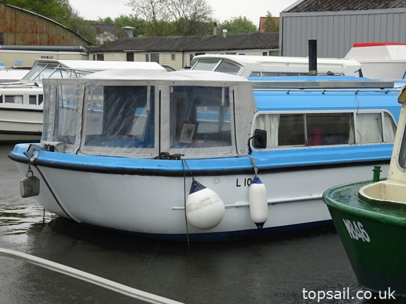 1977 Broom Cruisemaster 44