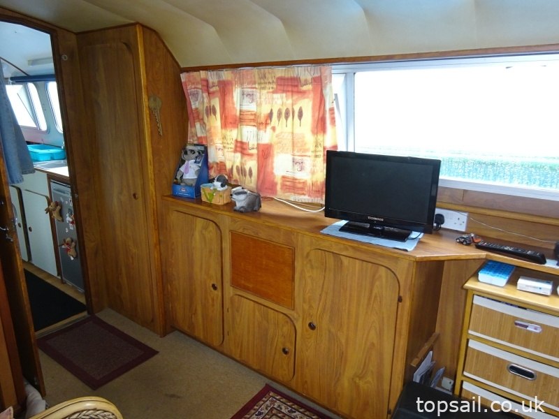 1977 Broom Cruisemaster 44