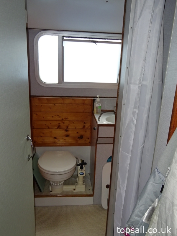 1977 Broom Cruisemaster 44