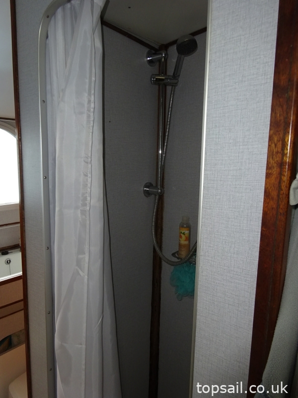 1977 Broom Cruisemaster 44