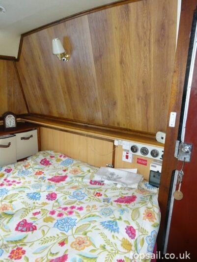 1977 Broom Cruisemaster 44