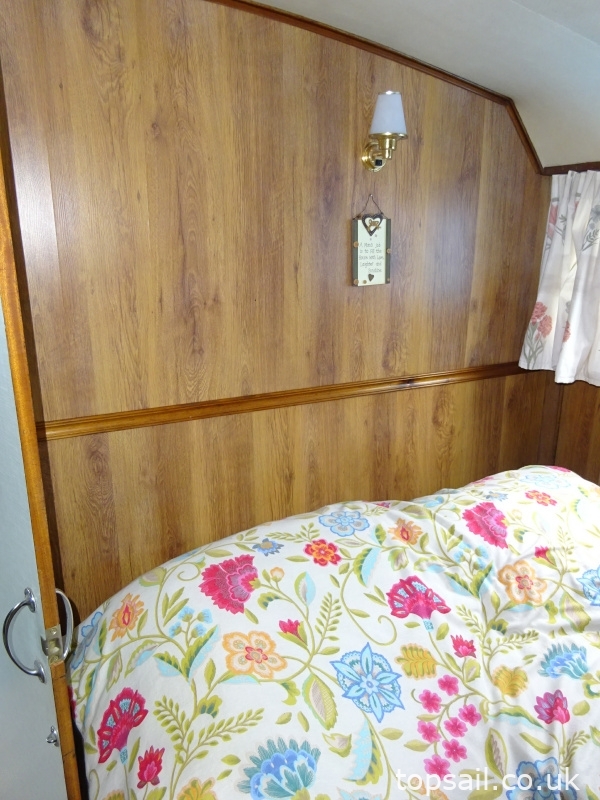 1977 Broom Cruisemaster 44
