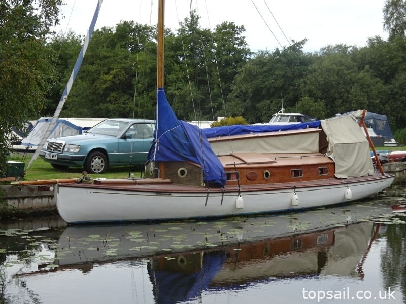 1930 Powles 32 River Cruiser Class