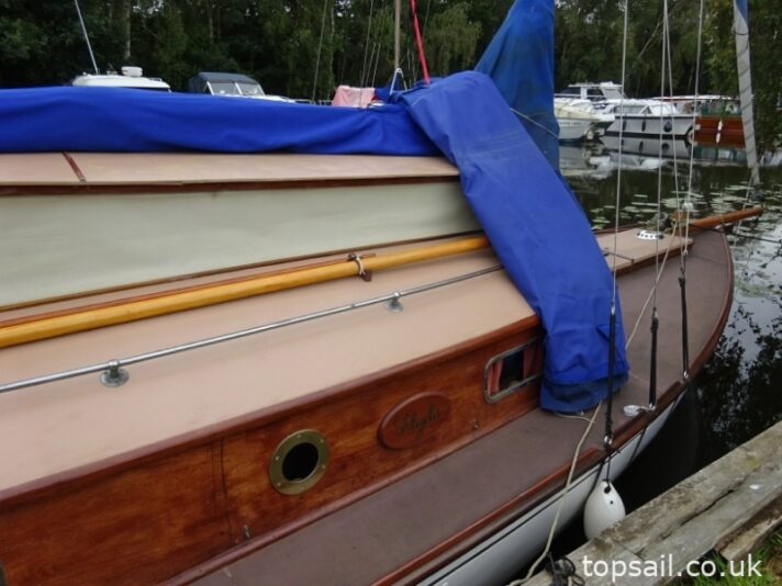 1930 Powles 32 River Cruiser Class
