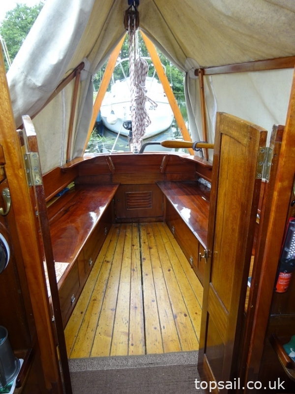 1930 Powles 32 River Cruiser Class