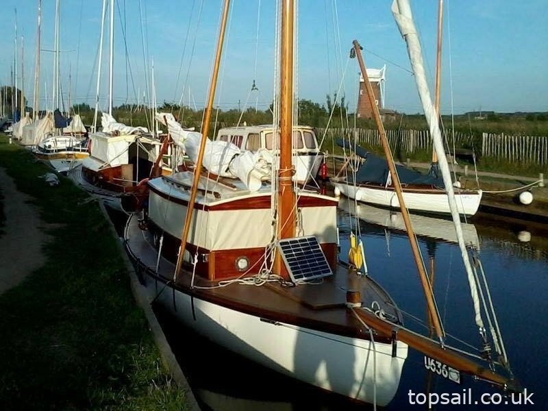 1988 Farrington 25 RCC (Trailer Available)