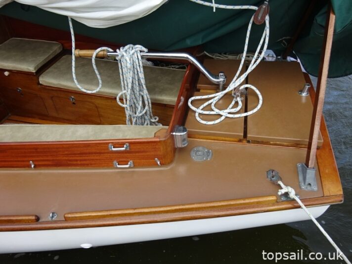 1988 Farrington 25 RCC (Trailer Available)