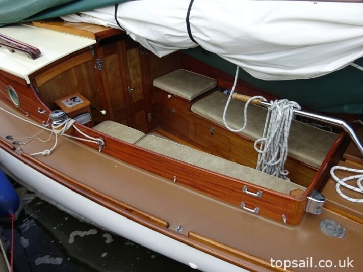 1988 Farrington 25 RCC (Trailer Available)