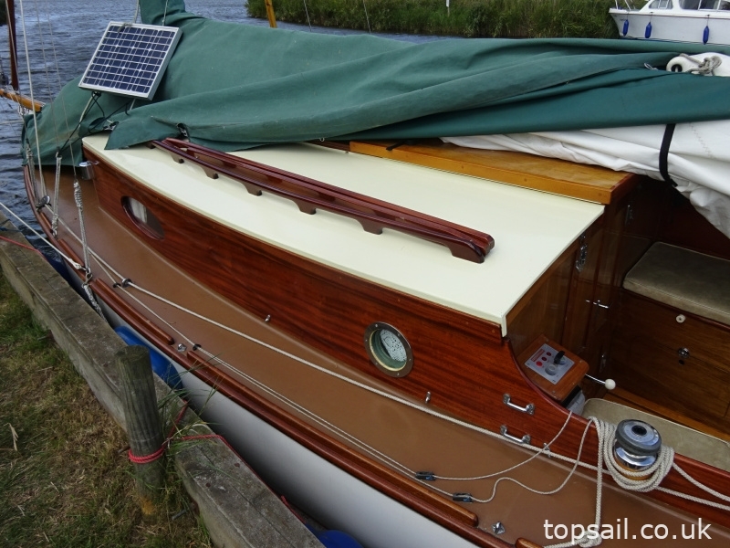 1988 Farrington 25 RCC (Trailer Available)