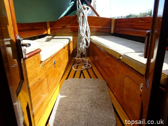 1988 Farrington 25 RCC (Trailer Available)