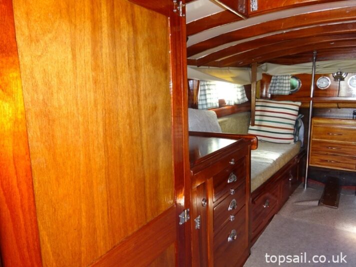 1988 Farrington 25 RCC (Trailer Available)