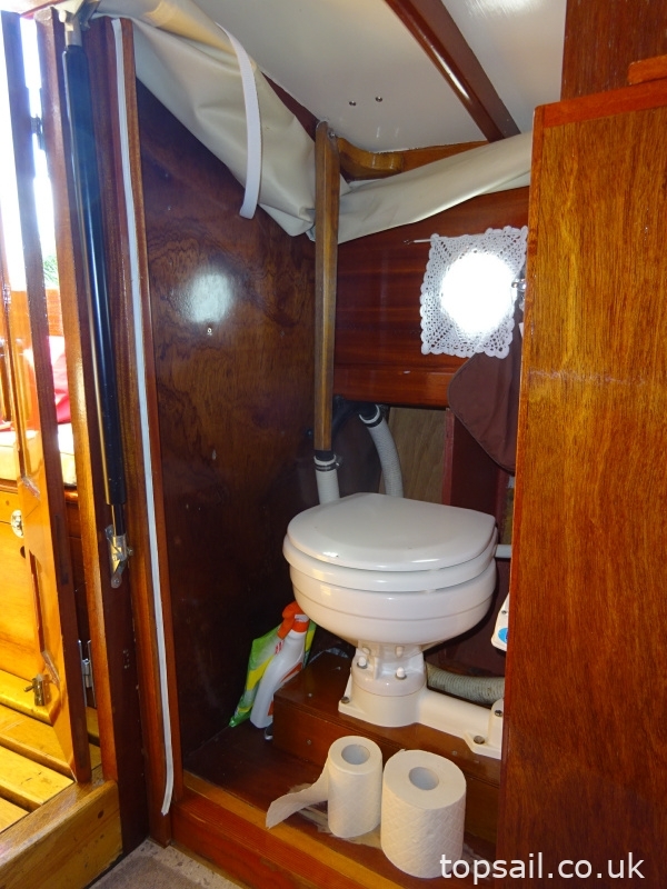 1988 Farrington 25 RCC (Trailer Available)